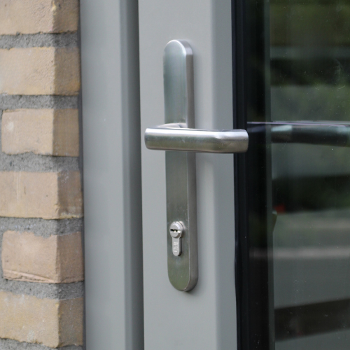 hang en sluitwek klink met slot